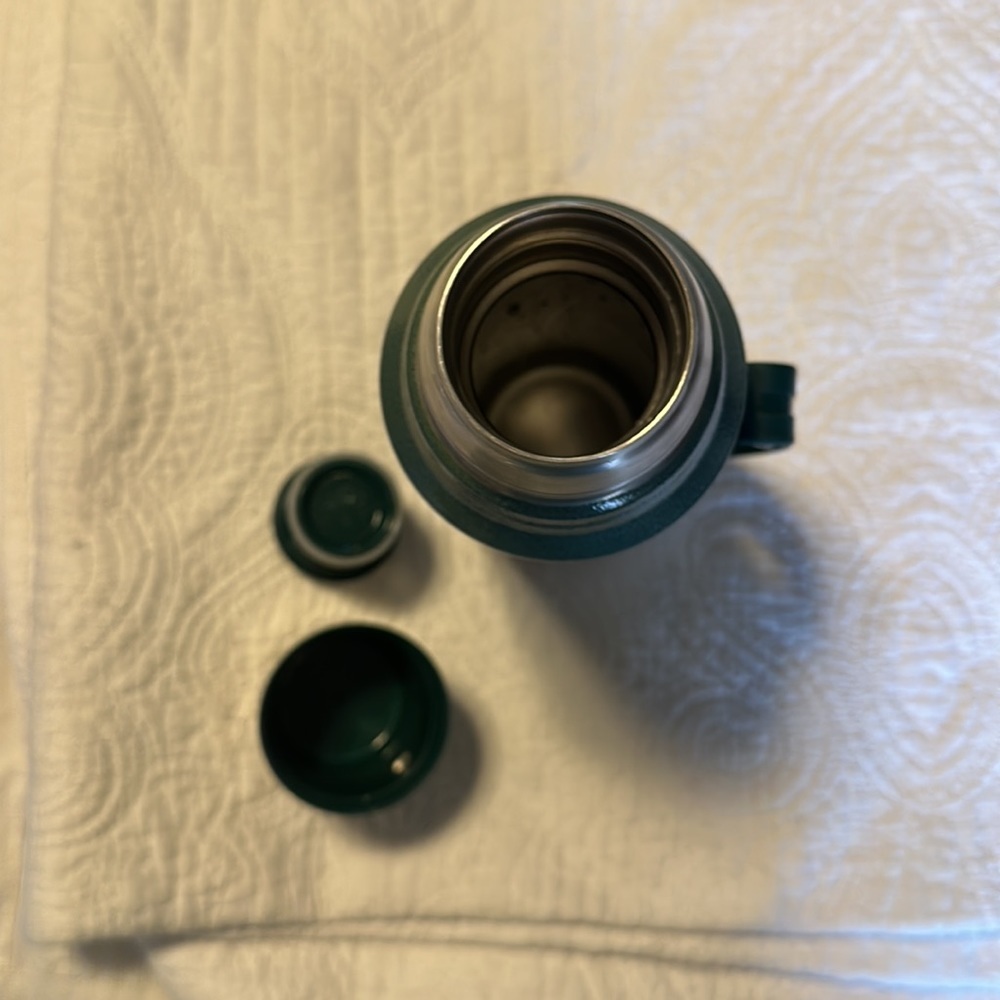 Stanley vacuum flask classic green good condition - Picture 4 of 5